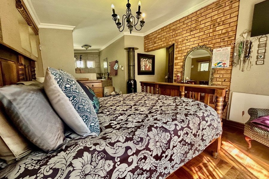 6 Bedroom Property for Sale in Melodie North West